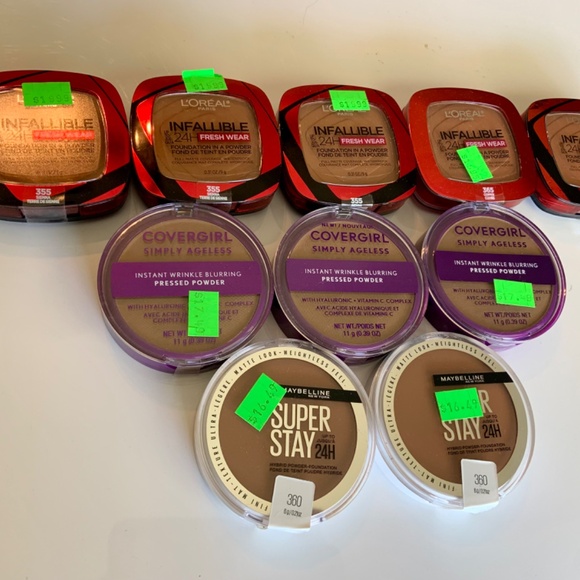 Powder Foundation Bulk Makeup Lot - Picture 6 of 6